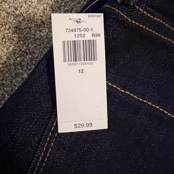 NWT Old Navy Jeans - Picture 2 of 3